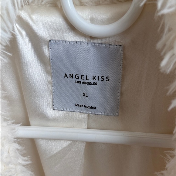 Angel Kiss Cream Teddy Jacket - Picture 2 of 13